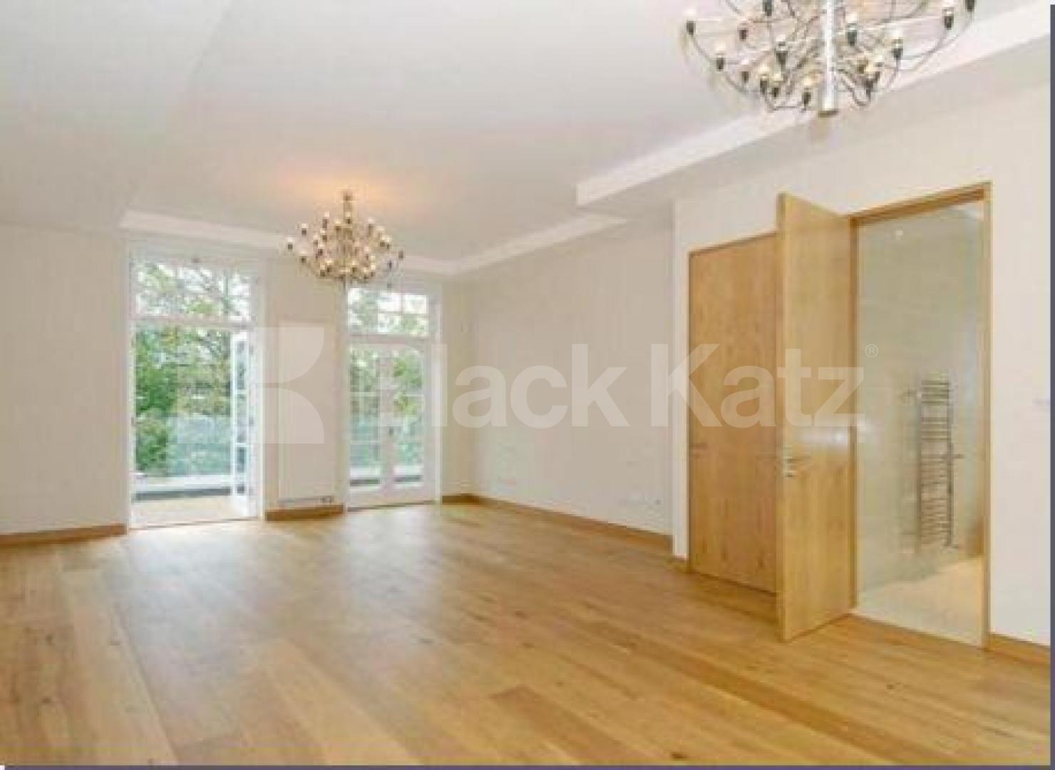 			AMAZING STUNNING BEAUTIFUL!!!!!!!!, 4 Bedroom, 1 bath, 1 reception Terraced House			 Barnsbury Terrace, Barnsbury / Angel